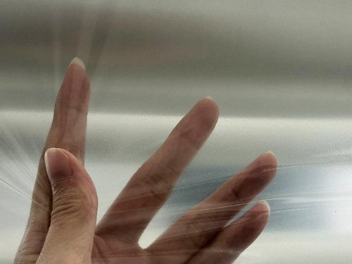 TPU薄膜直銷(xiāo)磨砂半透膜聚氨酯雨衣鞋材服裝箱包專(zhuān)用膜廠家